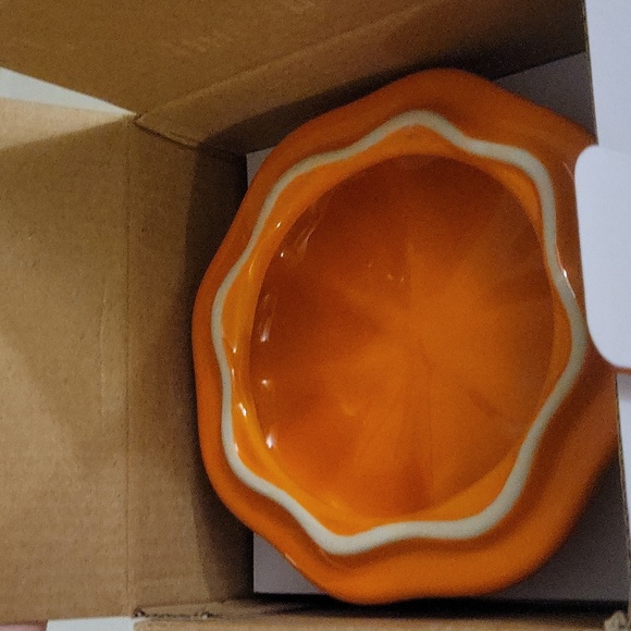 Le Creuset Harvest Collection Pumpkin - Picture 3 of 7